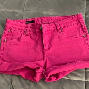 Kut from the Kloth Gidget Frey shorts